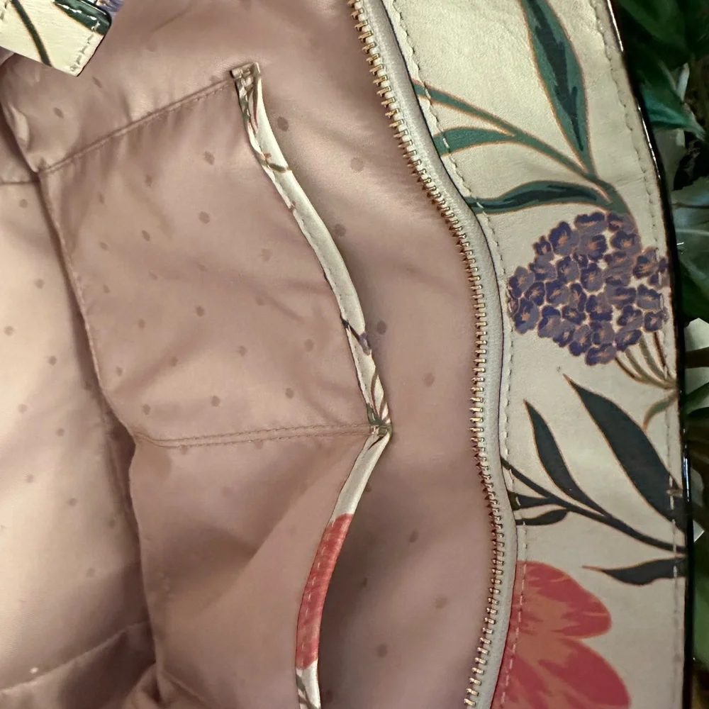 Kate Spade Kingston Drive Vivian Blossom bag and a cream wallet - Picture 16 of 16